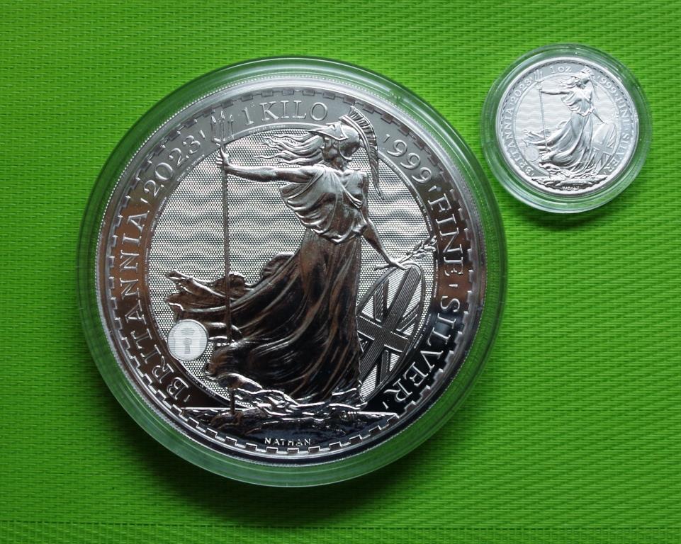 картинка Великобритания 500 фунтов 2023 г. Финальная монета с Елизаветой II. Килограмм серебра. от магазина Одежда+