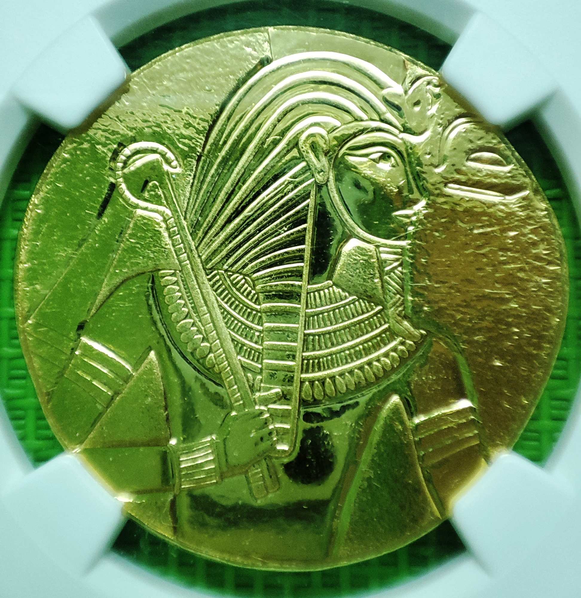 картинка Тутанхамон 3000 франков 2017г Республика Чад. от магазина Одежда+