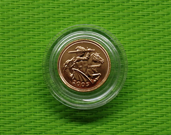 картинка Полсоверена Великобритания 2005 год. Редкая. от магазина Одежда+