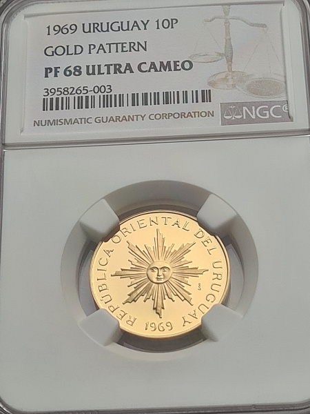 картинка Уругвай. 10 Песо 1969 г. Золото. 7.87 г*0.750 0.1898 oz. Паттерн! Топ-Грейд! СЛАБ NGC PF 68 ULTRA CAMEO! от магазина Одежда+ 3